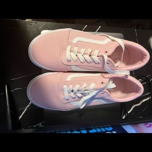 PINK VANS